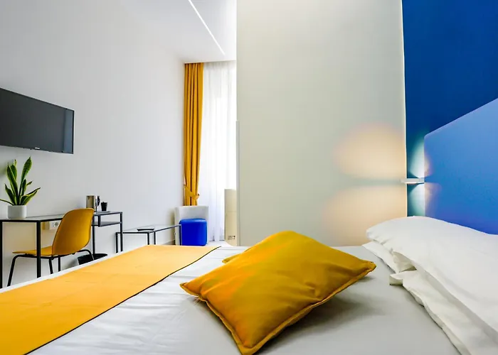 V10 Guesthouse - Vanvitelli 10