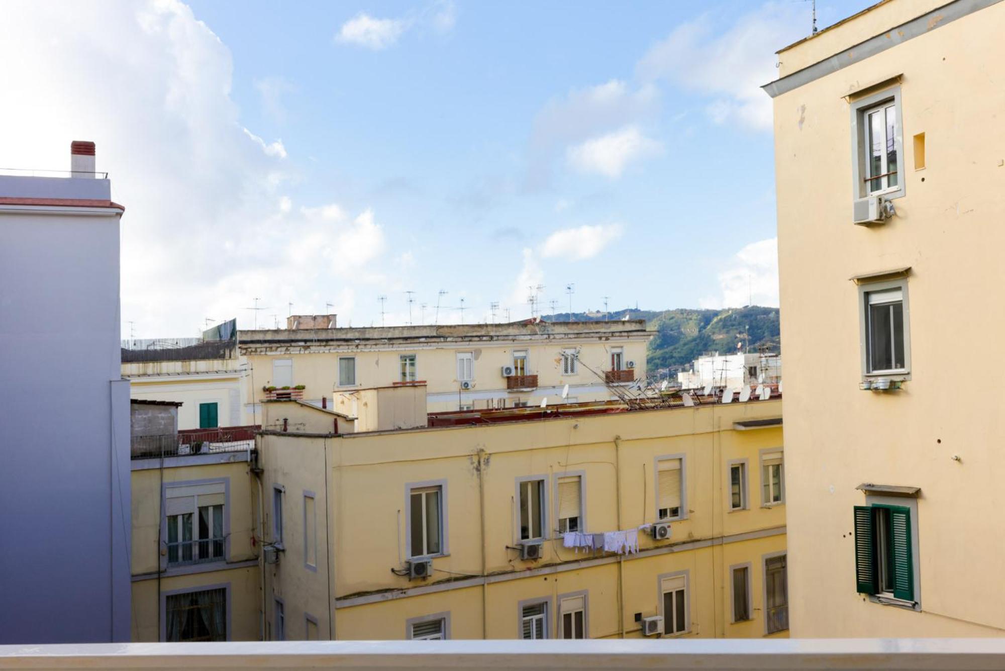 V10 - Vanvitelli 10 *